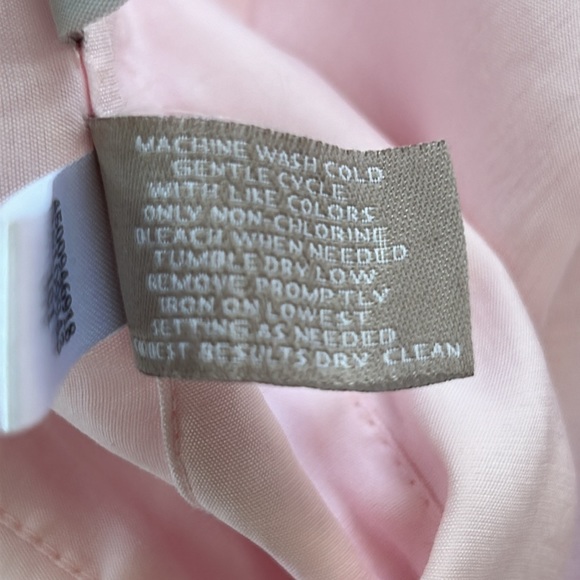 Chico’s pale pink button front blouse.  Size 2 (Medium).  Splits at hemline. - Picture 5 of 13